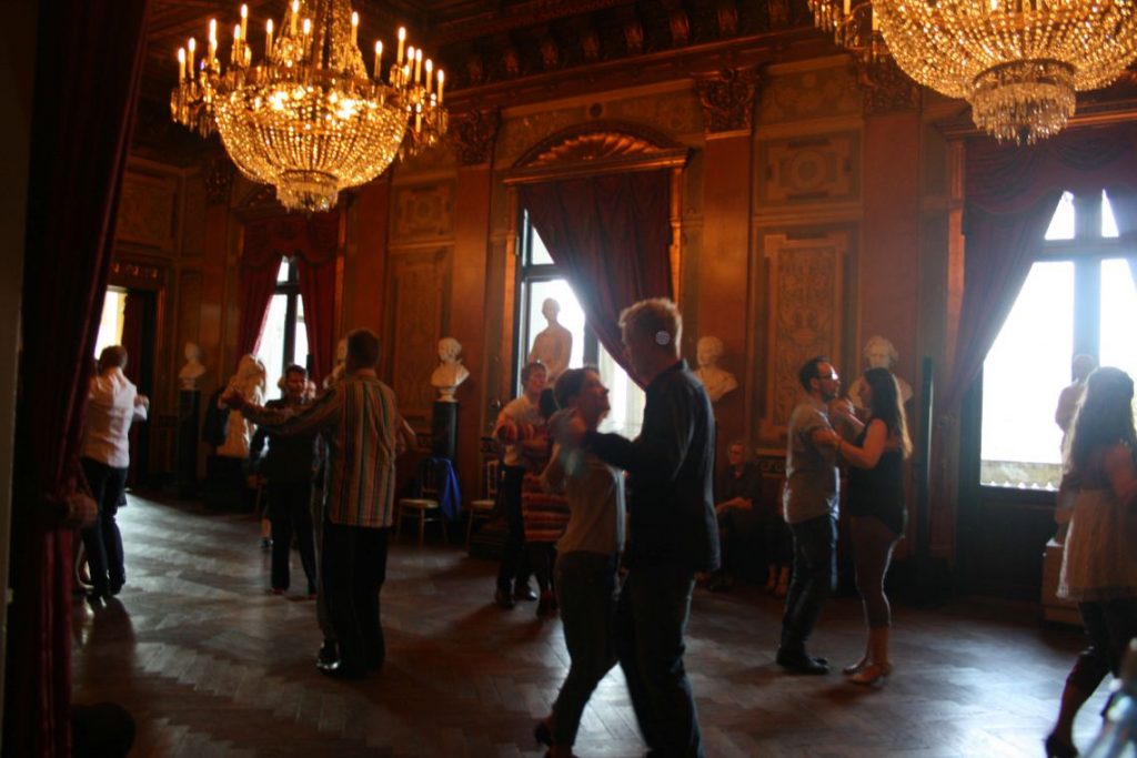 Royal Danish Theatre, Dansesalon, Fru Bugges Danseinstitut, dance lessons