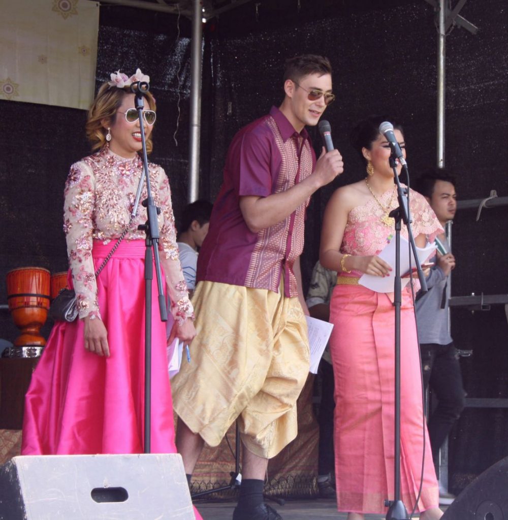 Thai Festival, Islands Brygge, Thai in Denmark, hosts on stage