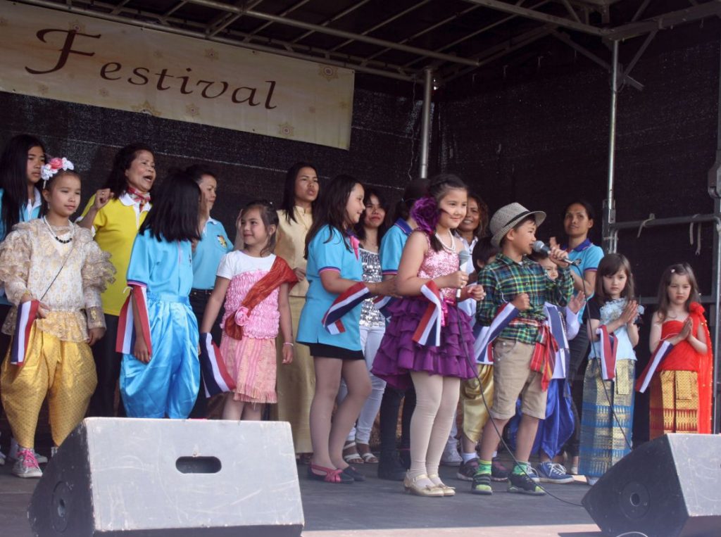 Thai Festival, Islands Brygge, Thai in Denmark, Thai shool children on stage